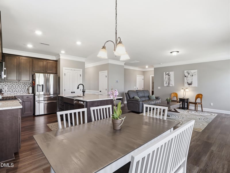 409 Glenwyck Ct, Fuquay Varina, NC 27526