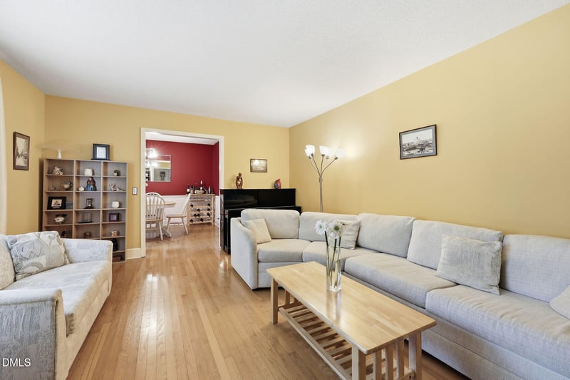 409 Oakridge Rd, Cary, NC 27511