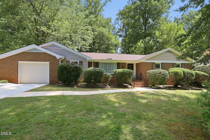 409 Oakridge Rd, Cary, NC 27511