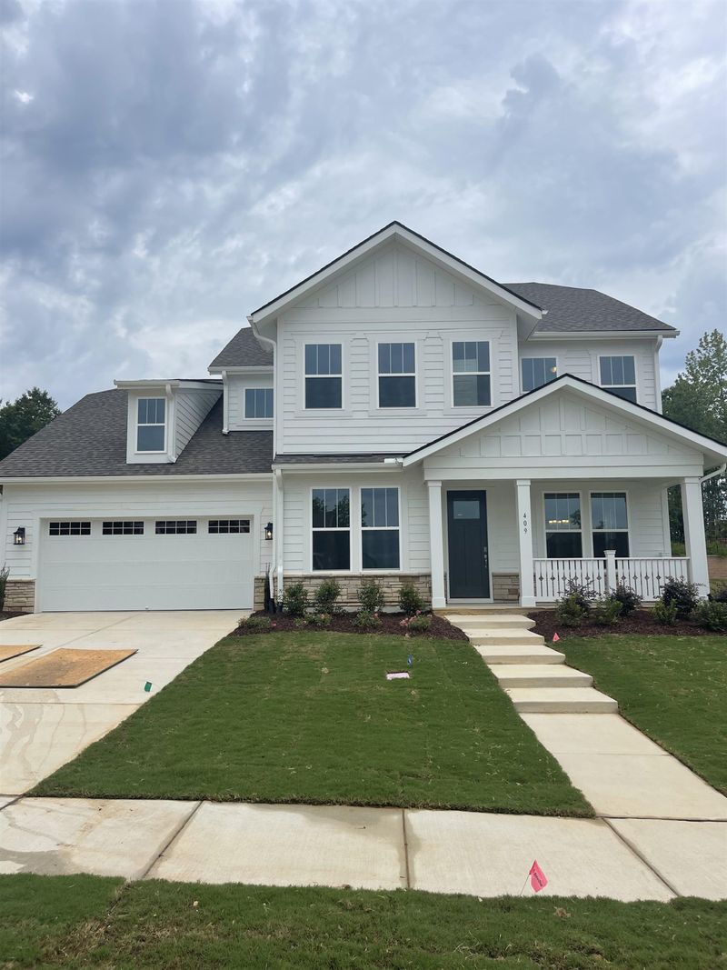 409 Trinity Creek Dr, Holly Springs, NC 27540