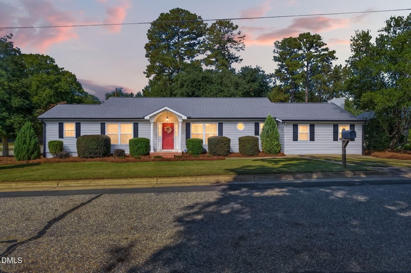 410 S General Lee Ave, Dunn, NC 28334