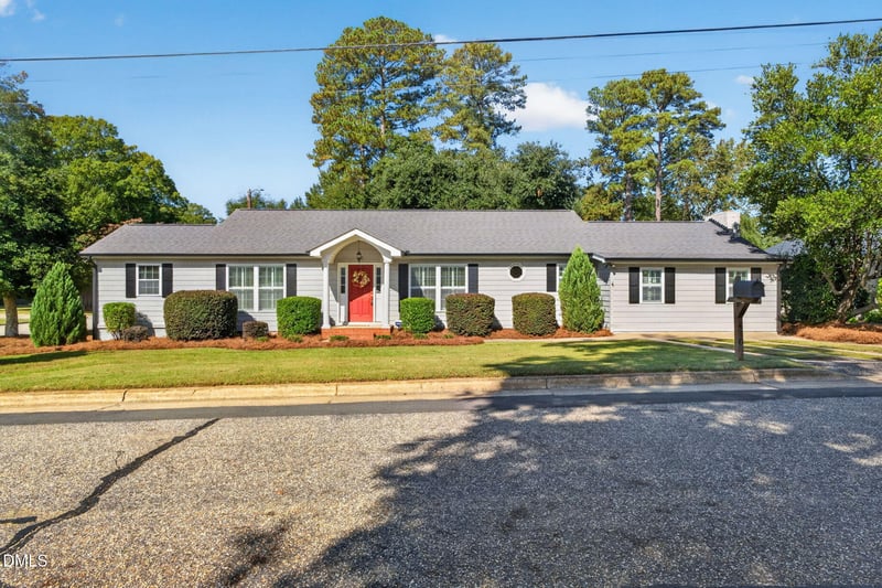 410 S General Lee Ave, Dunn, NC 28334