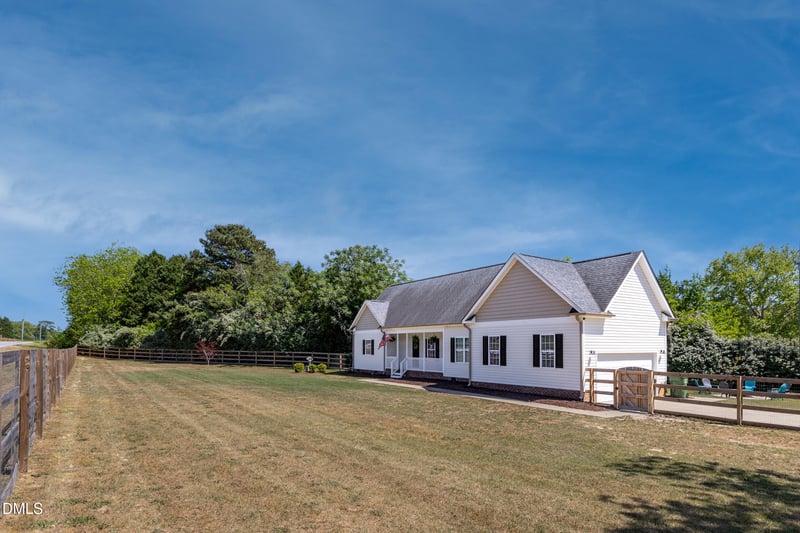 410 Raeford Rd, Angier, NC 27501