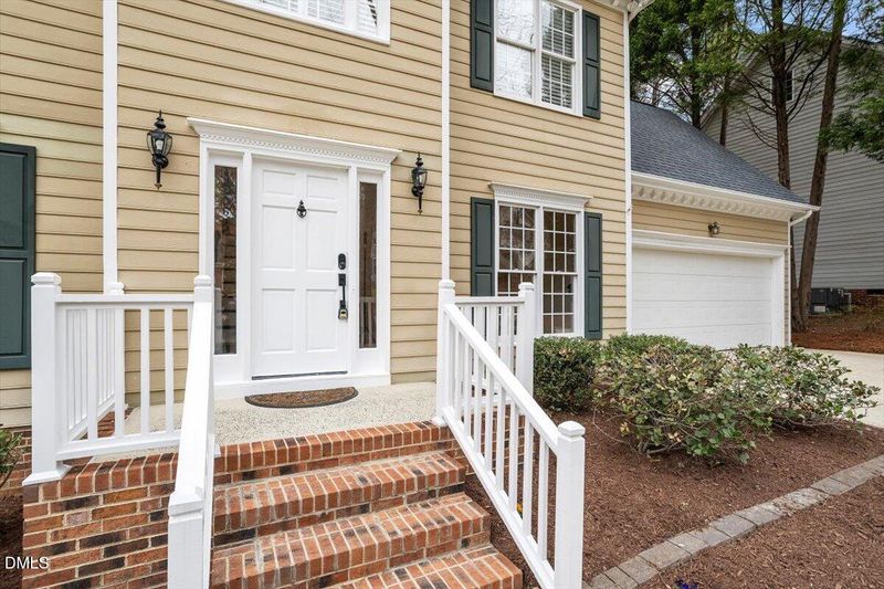 410 Widdington Ln, Cary, NC 27519