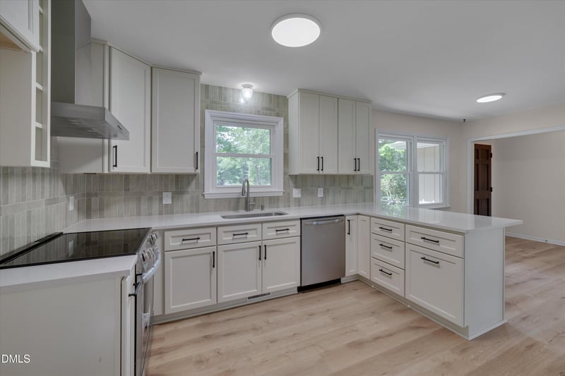 411 S Montreal Ct, Cary, NC 27511