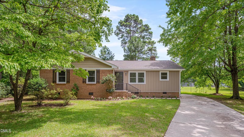 411 S Montreal Ct, Cary, NC 27511