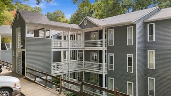 4110 Sedgewood Dr #203, Raleigh, NC 27612