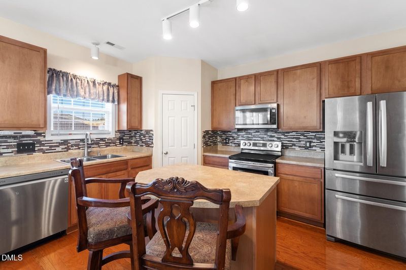 4113 Lady Slipper Ln, Durham, NC 27704