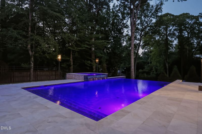 4119 Rockingham Dr, Raleigh, NC 27609