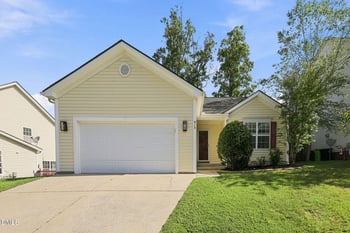 412 Holly Thorn Tc, Holly Springs, NC 27540