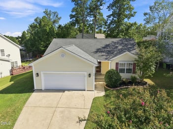 412 Holly Thorn Tc, Holly Springs, NC 27540