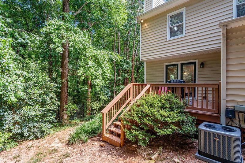 4122 Kaplan Dr, Raleigh, NC 27606