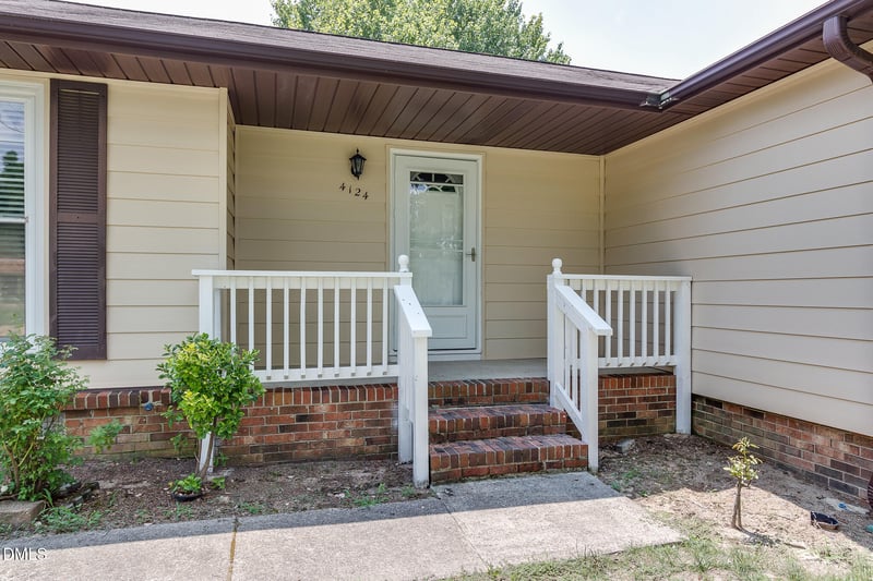 4124 Iverson St, Raleigh, NC 27604
