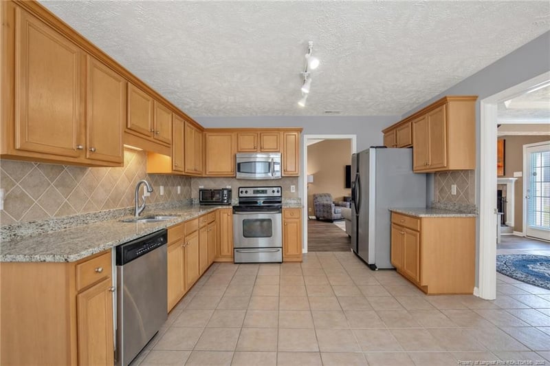 4135 Edward E Maynor Dr, Hope Mills, NC 28348