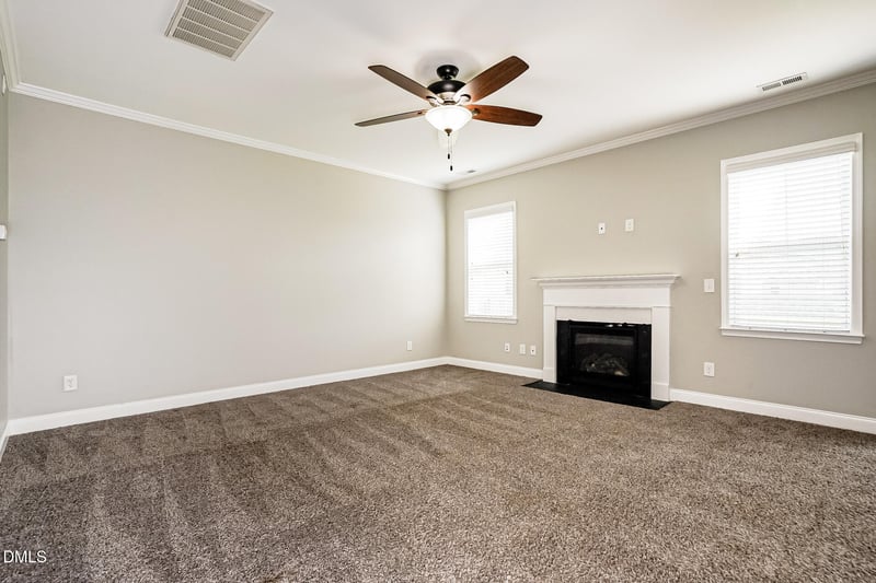 4148 Weavers Pond Dr, Zebulon, NC 27597