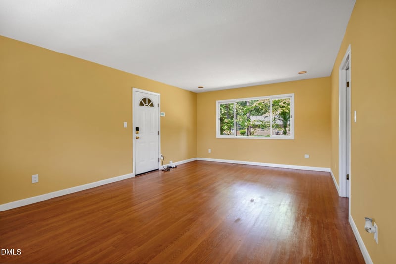 419 Dunmore Rd, Fayetteville, NC 28303