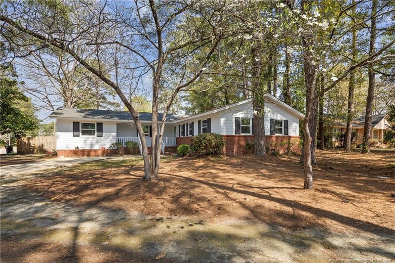 4196 Cliffdale Rd, Fayetteville, NC 28303