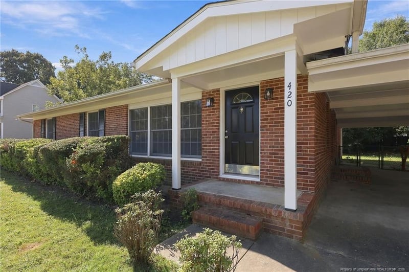 420 Jamestown Ave, Fayetteville, NC 28303