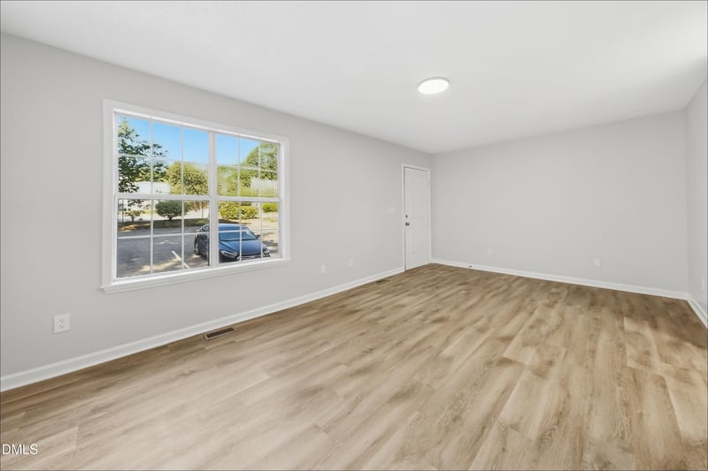 4202 Kaplan Dr, Raleigh, NC 27606