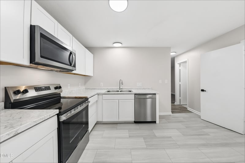 4202 Kaplan Dr, Raleigh, NC 27606