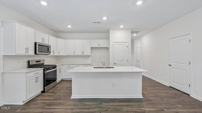 421 Conifer St, Sanford, NC 27332