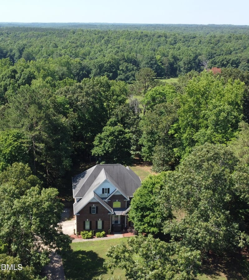 421 Cricket Hearth Rd, Sanford, NC 27330