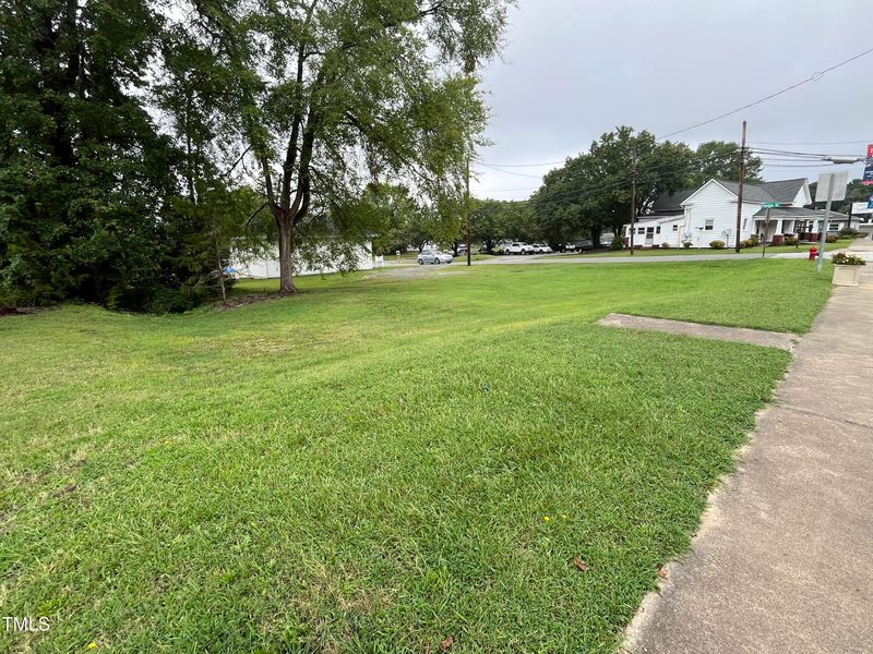 421 N Main St, Creedmoor, NC 27522