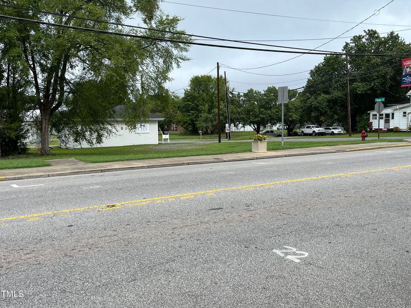 421 N Main St, Creedmoor, NC 27522