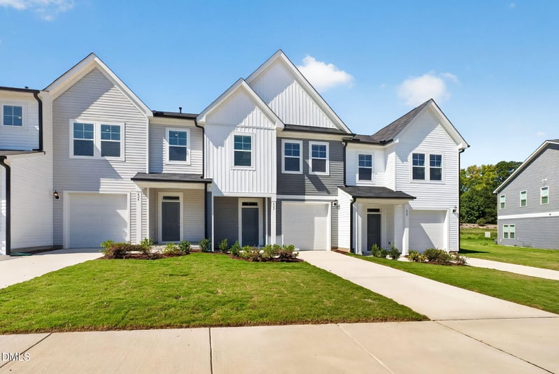 422 Barrington Key Dr, Zebulon, NC 27597