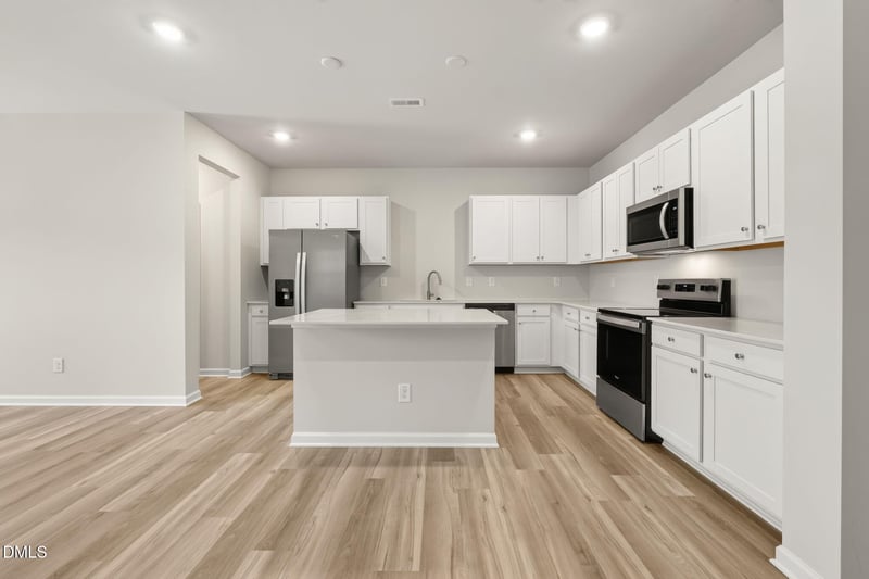 422 Barrington Key Dr, Zebulon, NC 27597