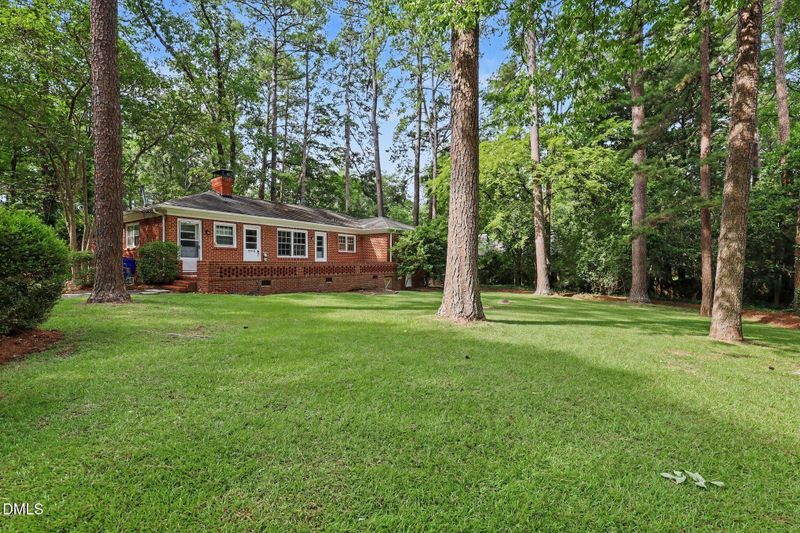 423 Whitehead Cir, Chapel Hill, NC 27514