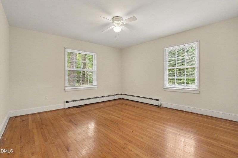 423 Whitehead Cir, Chapel Hill, NC 27514