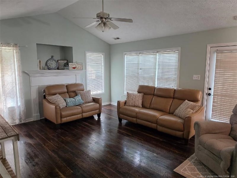 4242 Pete Warner Ct, Hope Mills, NC 28348