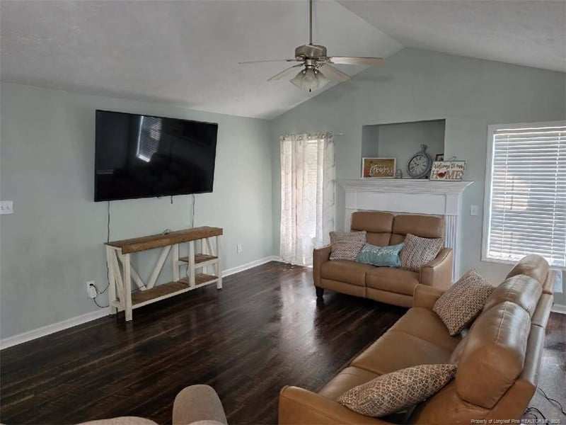 4242 Pete Warner Ct, Hope Mills, NC 28348