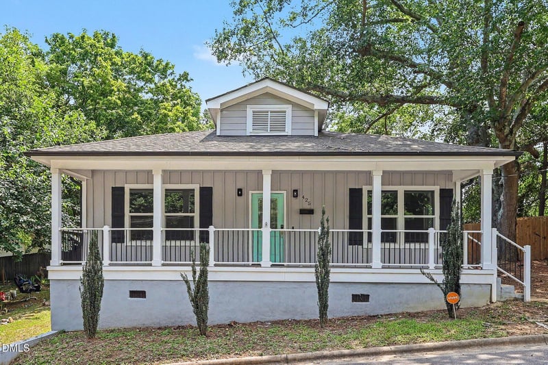 425 E Stallings St, Clayton, NC 27520