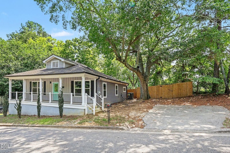425 E Stallings St, Clayton, NC 27520