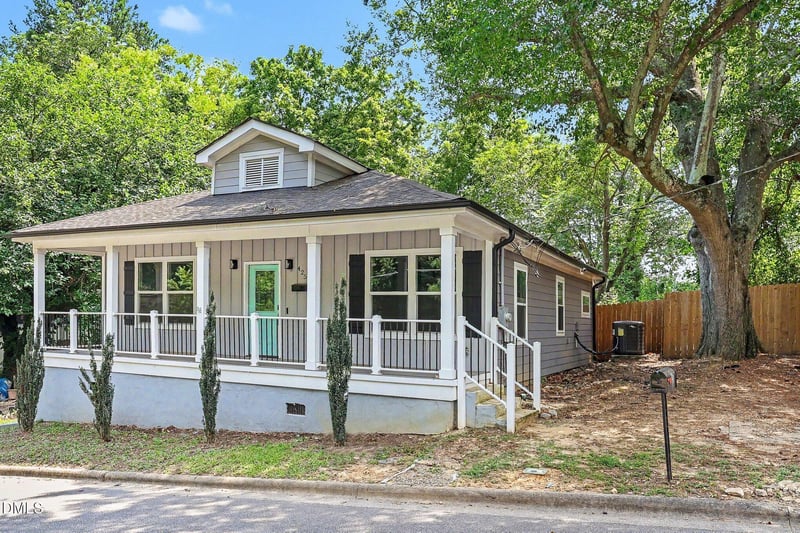 425 E Stallings St, Clayton, NC 27520