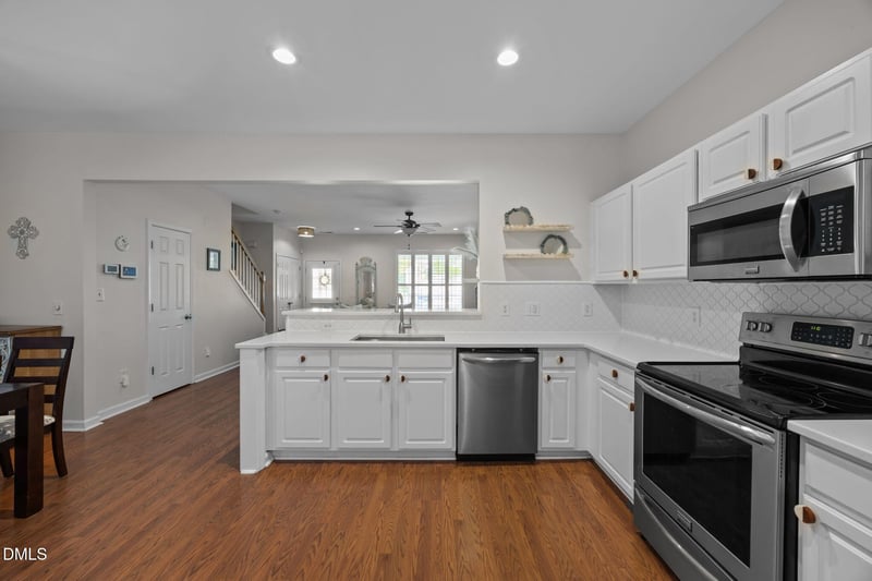 4252 Vienna Crest Dr, Raleigh, NC 27613