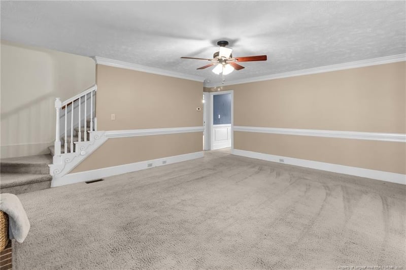 427 Newburgh Dr, Fayetteville, NC 28311