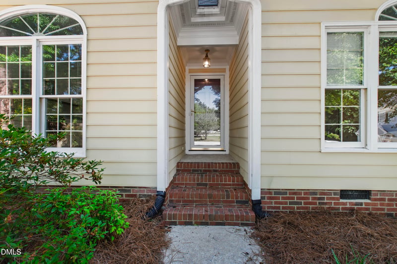 4305 Dinwiddie Ct, Raleigh, NC 27604