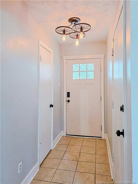 4305 Falls Dr, Hope Mills, NC 28348