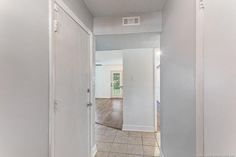 4305 Falls Dr, Hope Mills, NC 28348