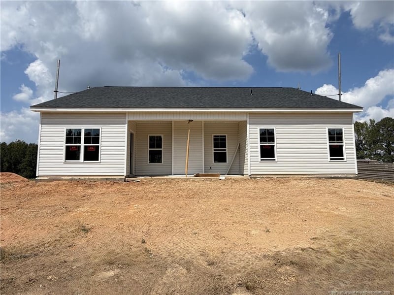 431 Thorntons Creek Dr, Erwin, NC 28339