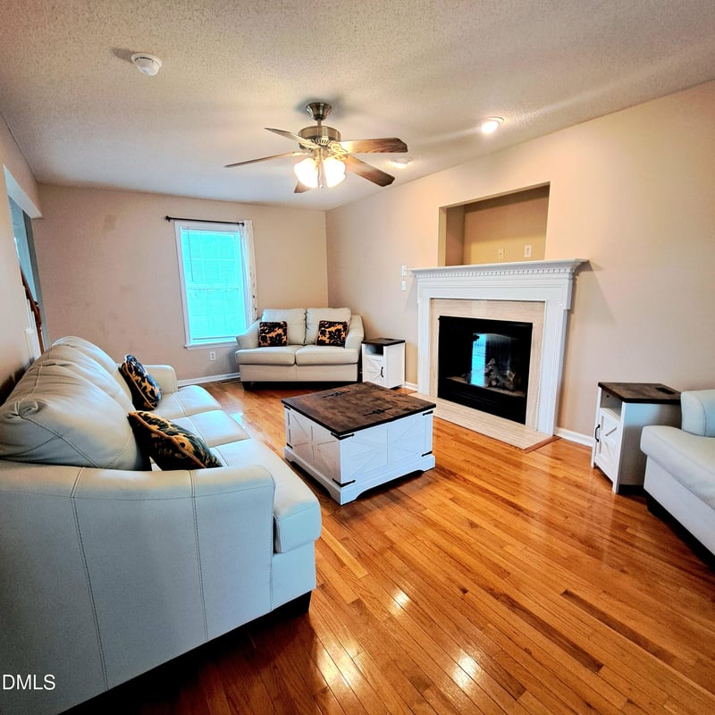 4320 Grassy Field Dr, Raleigh, NC 27610