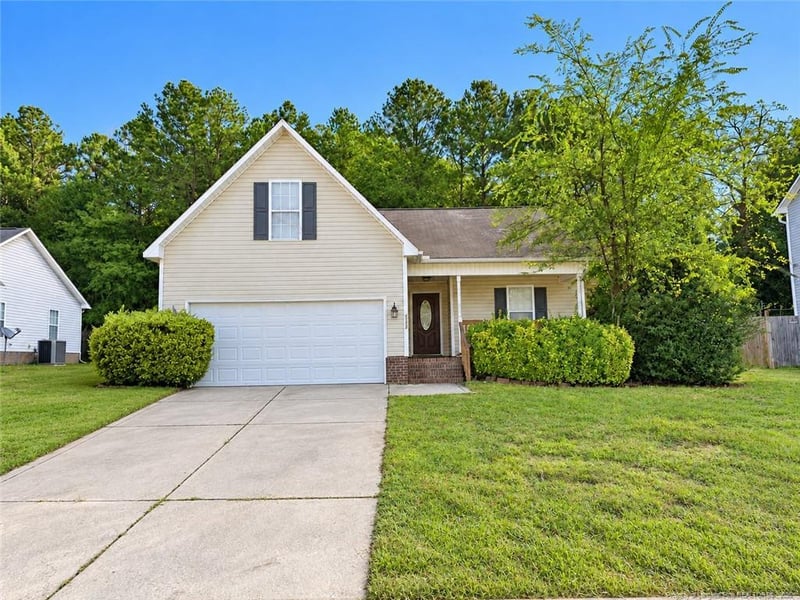 4333 Wavetree Dr, Fayetteville, NC 28306