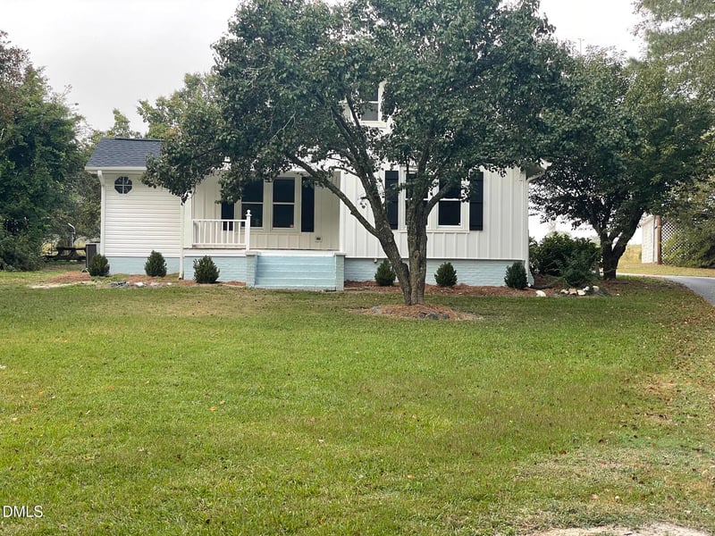 434 S Raleigh St, Angier, NC 27501