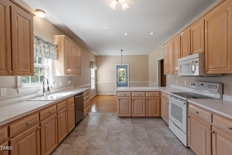 436 Olivia Way, Selma, NC 27576
