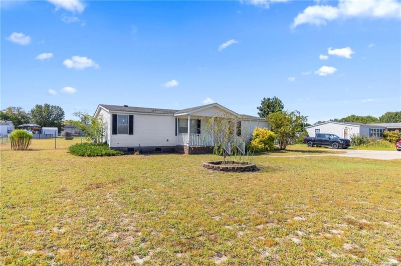437 Baywood Rd, Fayetteville, NC 28312