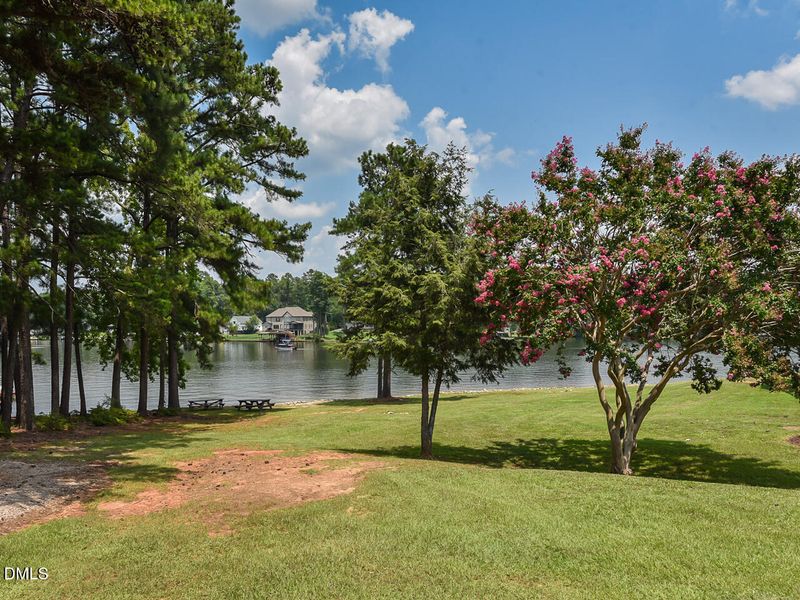 439 Shawnee Dr, Louisburg, NC 27549