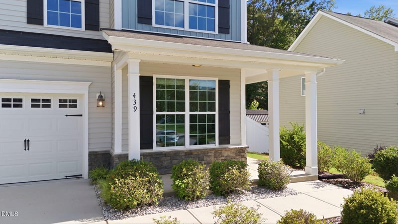 439 Sugarberry Ln, Clayton, NC 27527